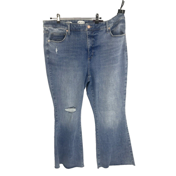 NEW Ava & Viv Women's Blue Jeans Size 22 High-Rise Flare Raw Hem Distressed - Picture 2 of 14